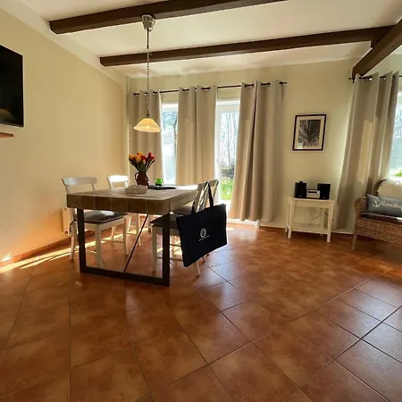 Haus Apfelgarten Links بيت للعطل داهم